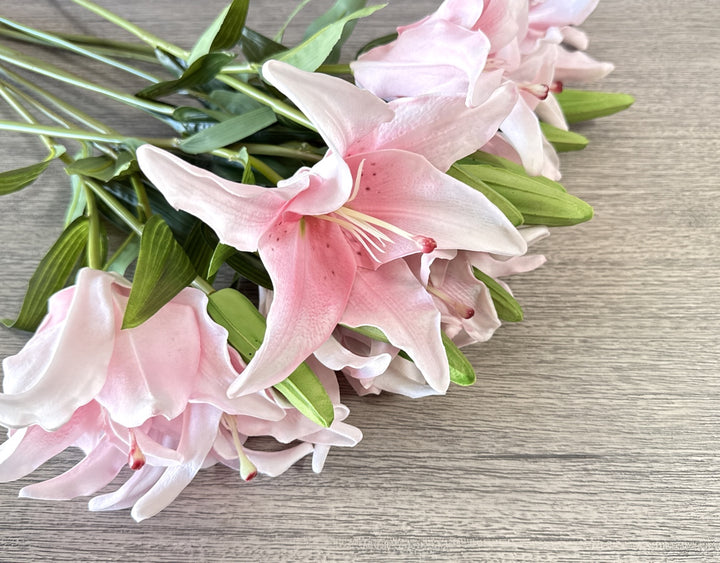 Real Touch Asiatic Lily Arrangement - Blush - Luv Sola Flowers